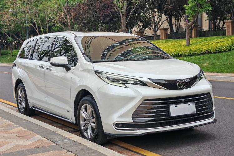 Used Toyota SIENNA 2024 2.5L Hybrid Four-Wheel Drive Prestige Edition Exterior 2