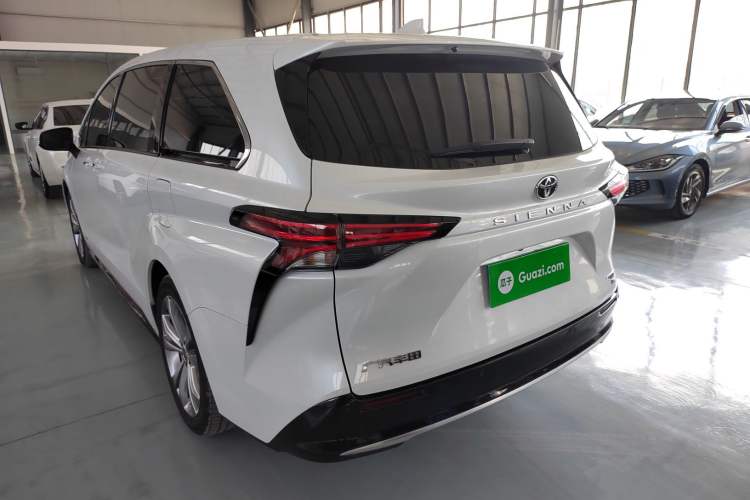 Used Toyota SIENNA 2024 2.5L Hybrid Prestige Deluxe Edition Exterior 2