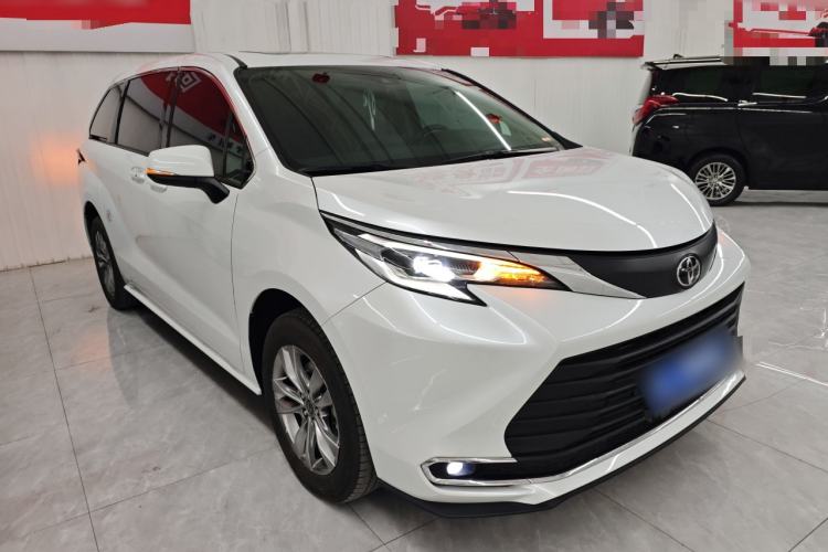 Used Toyota SIENNA 2024 2.5L Hybrid Comfort Edition Exterior 2