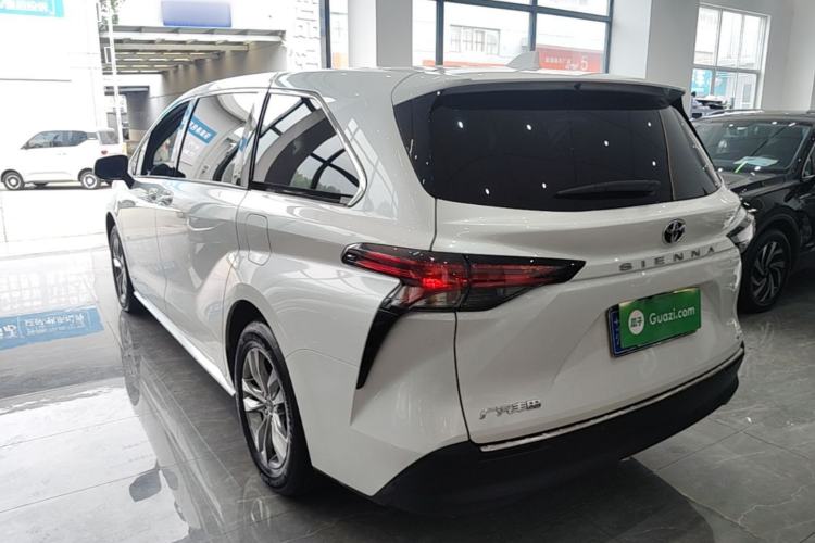 Used Toyota SIENNA 2024 2.5L Hybrid Comfort Edition Exterior 2