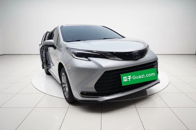 Used Toyota SIENNA 2024 2.5L Hybrid Comfort Edition Exterior 2