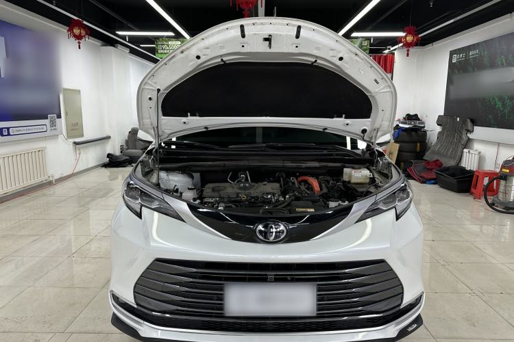 Used Toyota SIENNA 2024 2.5L Hybrid Four-Wheel Drive Prestige Edition Exterior 2
