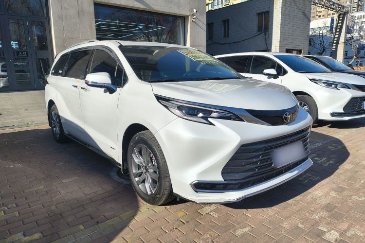 Used Toyota SIENNA 2024 2.5L Hybrid Four-Wheel Drive Prestige Edition Exterior 2