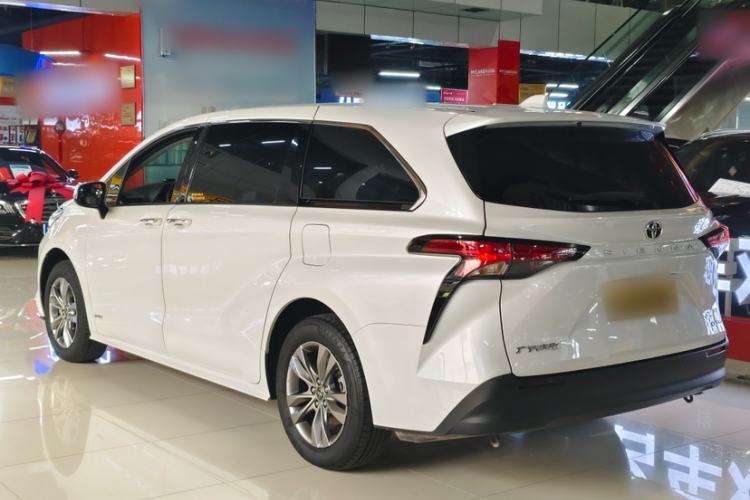 Used Toyota SIENNA 2024 2.5L Hybrid Comfort Edition Exterior 2