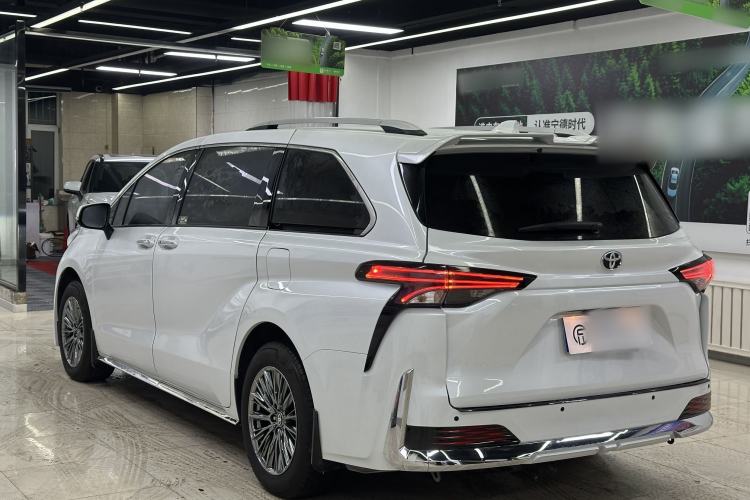 Used Toyota SIENNA 2024 2.5L Hybrid Four-Wheel Drive Prestige Edition Exterior 3
