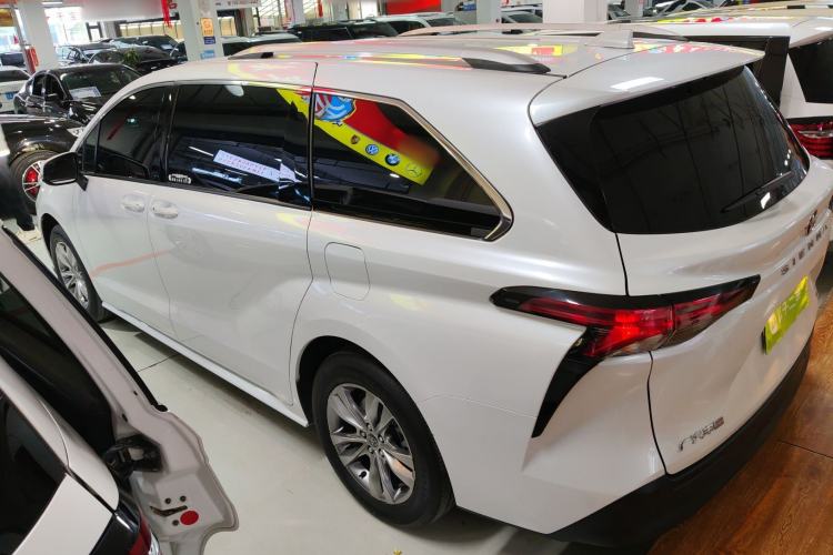 Used Toyota SIENNA 2024 2.5L Hybrid Comfort Edition Exterior 3