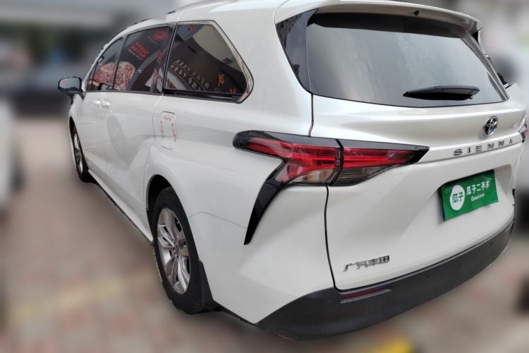 Used Toyota SIENNA 2024 2.5L Hybrid Comfort Edition Exterior 3