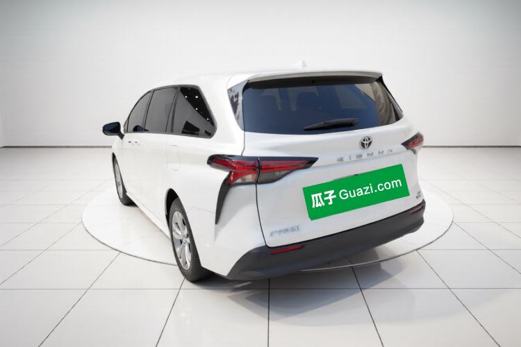 Used Toyota SIENNA 2024 2.5L Hybrid Comfort Edition Exterior 3