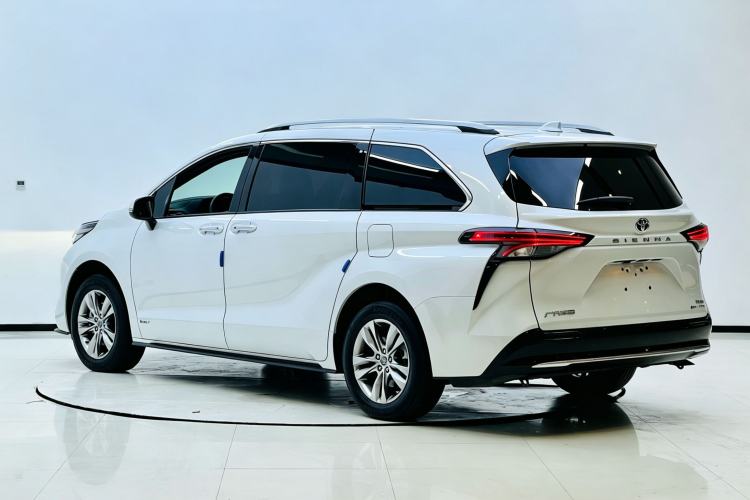 Used Toyota SIENNA 2024 2.5L Hybrid Four-Wheel Drive Prestige Edition Exterior 3