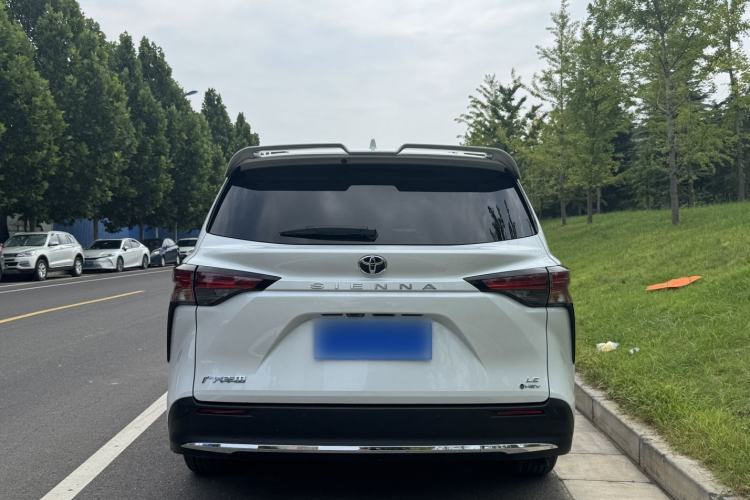 Used Toyota SIENNA 2024 2.5L Hybrid Comfort Edition Exterior 3
