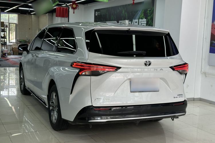 Used Toyota SIENNA 2024 2.5L Hybrid Four-Wheel Drive Prestige Edition Exterior 3