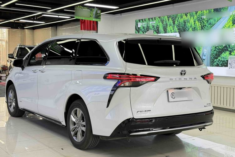 Used Toyota SIENNA 2024 2.5L Hybrid Four-Wheel Drive Prestige Edition Exterior 3