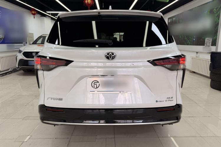 Used Toyota SIENNA 2024 2.5L Hybrid Four-Wheel Drive Luxury Edition Exterior 4