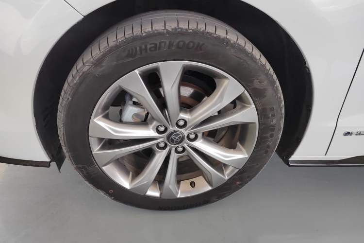 Used Toyota SIENNA 2024 2.5L Hybrid Prestige Deluxe Edition Exterior 4