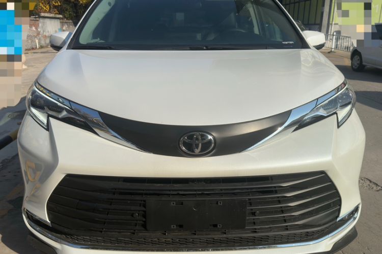Used Toyota SIENNA 2024 2.5L Hybrid Comfort Edition Exterior 4