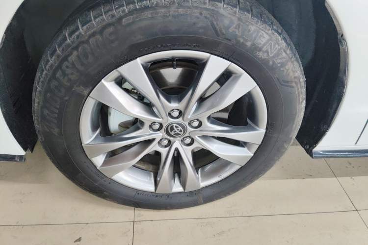 Used Toyota SIENNA 2024 2.5L Hybrid Four-Wheel Drive Prestige Edition Exterior 4
