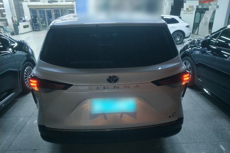 Used Toyota SIENNA 2024 2.5L Hybrid Comfort Edition Exterior 4