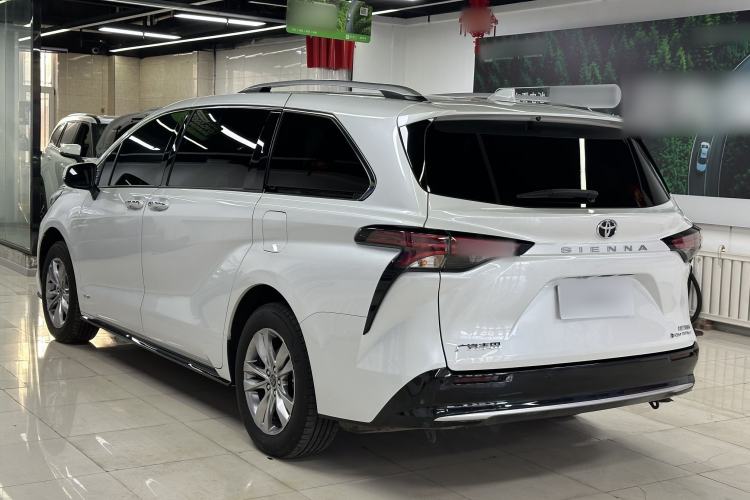Used Toyota SIENNA 2024 2.5L Hybrid Four-Wheel Drive Prestige Edition Exterior 4