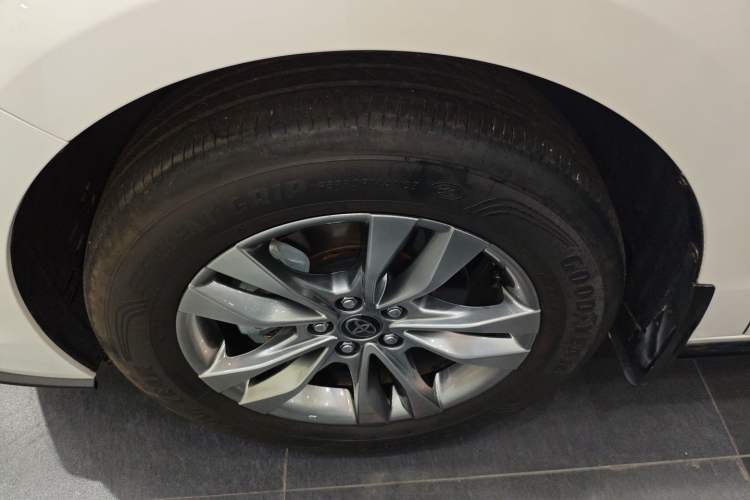 Used Toyota SIENNA 2024 2.5L Hybrid Four-Wheel Drive Prestige Edition Exterior 4