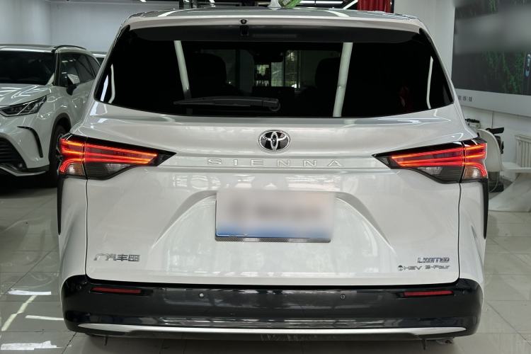 Used Toyota SIENNA 2024 2.5L Hybrid Four-Wheel Drive Prestige Edition Exterior 4
