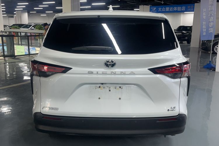 Used Toyota SIENNA 2024 2.5L Hybrid Comfort Edition Exterior 4