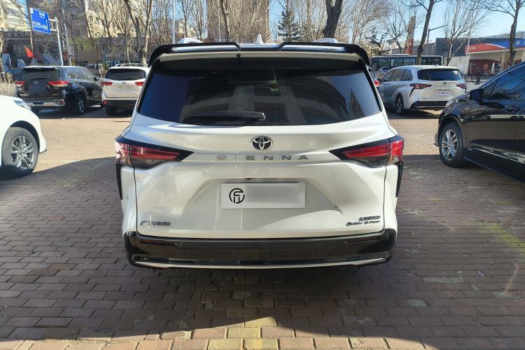 Used Toyota SIENNA 2024 2.5L Hybrid Four-Wheel Drive Prestige Edition Exterior 4