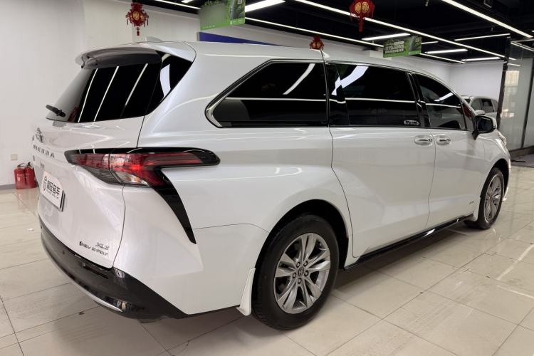 Used Toyota SIENNA 2024 2.5L Hybrid Four-Wheel Drive Luxury Edition Exterior 5