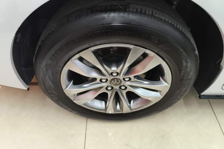 Used Toyota SIENNA 2024 2.5L Hybrid Four-Wheel Drive Prestige Edition Exterior 5