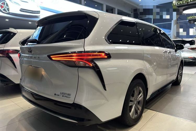 Used Toyota SIENNA 2024 2.5L Hybrid Four-Wheel Drive Prestige Edition Exterior 5