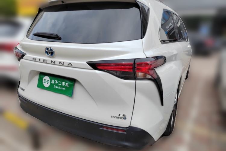 Used Toyota SIENNA 2024 2.5L Hybrid Comfort Edition Exterior 5
