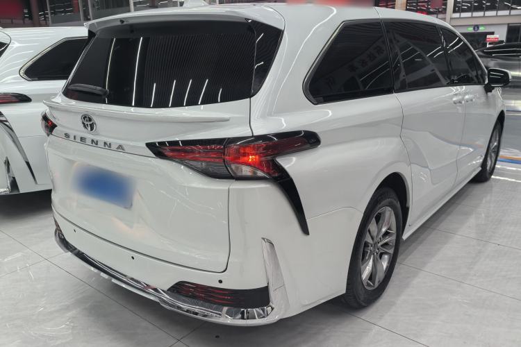 Used Toyota SIENNA 2024 2.5L Hybrid Comfort Edition Exterior 5