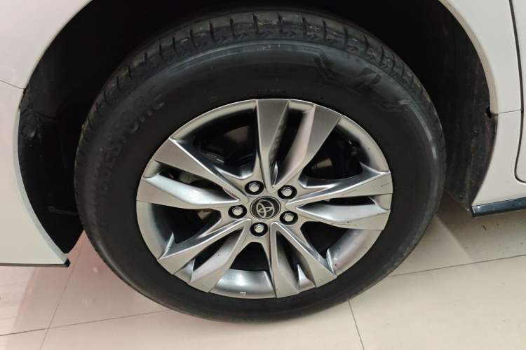 Used Toyota SIENNA 2024 2.5L Hybrid Four-Wheel Drive Prestige Edition Exterior 5