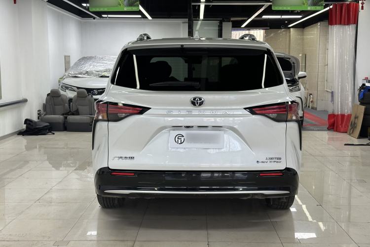 Used Toyota SIENNA 2024 2.5L Hybrid Four-Wheel Drive Prestige Edition Exterior 5