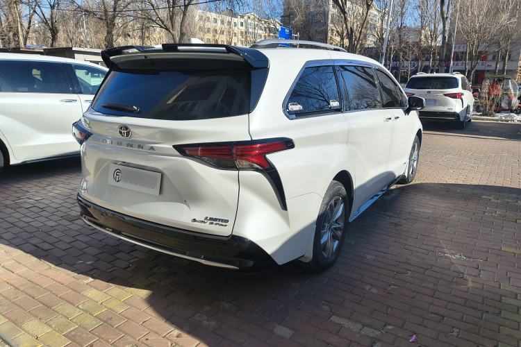 Used Toyota SIENNA 2024 2.5L Hybrid Four-Wheel Drive Prestige Edition Exterior 5