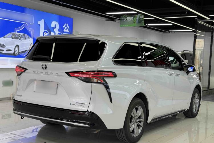 Used Toyota SIENNA 2024 2.5L Hybrid Four-Wheel Drive Prestige Edition Exterior 5