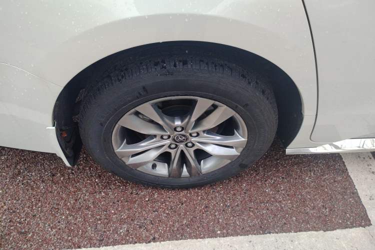Used Toyota SIENNA 2024 2.5L Hybrid Four-Wheel Drive Luxury Edition Exterior 5