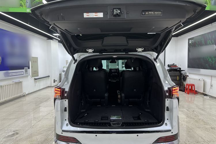 Used Toyota SIENNA 2024 2.5L Hybrid Four-Wheel Drive Prestige Edition Exterior 6