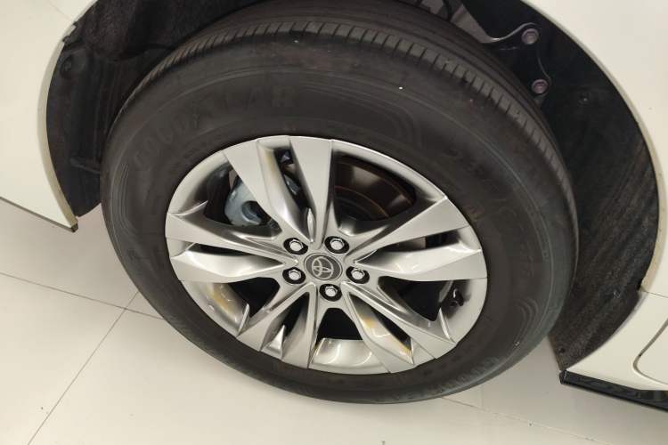 Used Toyota SIENNA 2024 2.5L Hybrid Four-Wheel Drive Prestige Edition Exterior 8