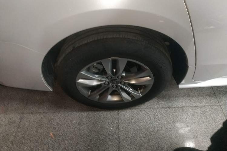 Used Toyota SIENNA 2024 2.5L Hybrid Comfort Edition Exterior 8