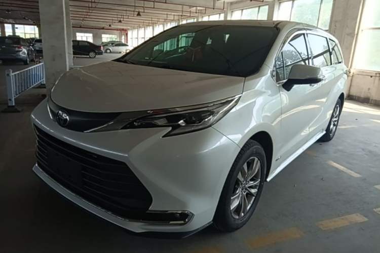Toyota SIENNA 2024 2.5L Hybrid Comfort Edition