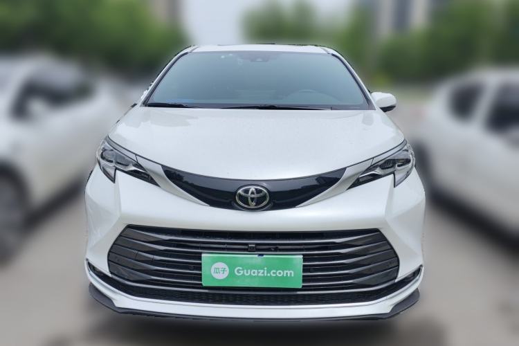 Used Toyota SIENNA 2024 2.5L Hybrid Four-Wheel Drive Prestige Edition Front