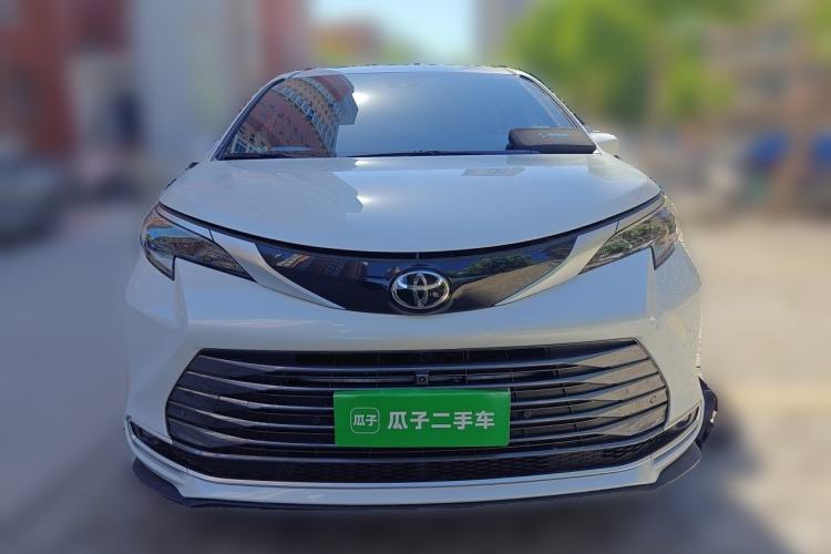 Used Toyota SIENNA 2024 2.5L Hybrid Four-Wheel Drive Prestige Edition Front