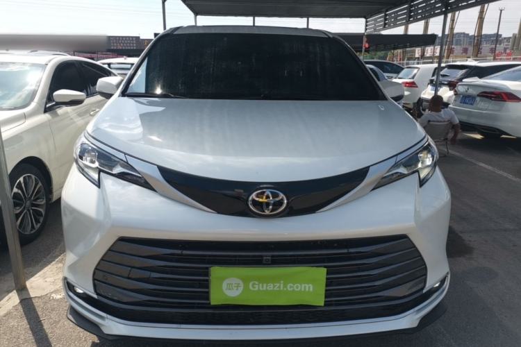 Used Toyota SIENNA 2024 2.5L Hybrid Four-Wheel Drive Prestige Edition Front