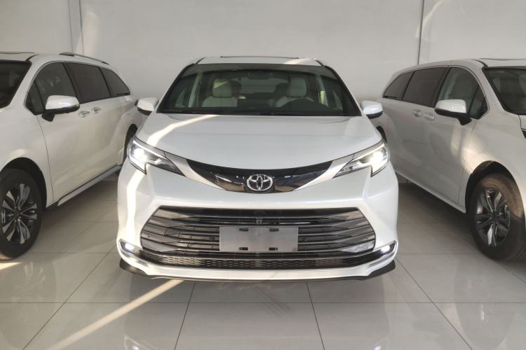 Used Toyota SIENNA 2024 2.5L Hybrid Prestige Deluxe Edition Front