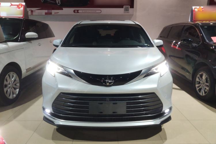Used Toyota SIENNA 2024 2.5L Hybrid Prestige Deluxe Edition Front