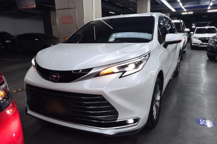Used Toyota SIENNA 2024 2.5L Hybrid Four-Wheel Drive Prestige Edition Front