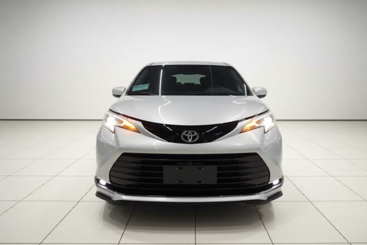 Used Toyota SIENNA 2024 2.5L Hybrid Four-Wheel Drive Prestige Edition Front