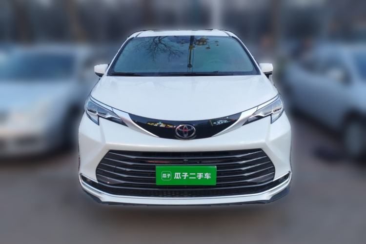 Used Toyota SIENNA 2024 2.5L Hybrid Four-Wheel Drive Prestige Edition Front
