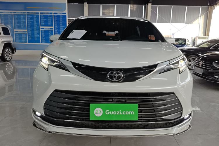 Used Toyota SIENNA 2024 2.5L Hybrid Four-Wheel Drive Prestige Edition Front