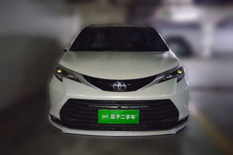 Used Toyota SIENNA 2024 2.5L Hybrid Prestige Deluxe Edition Front